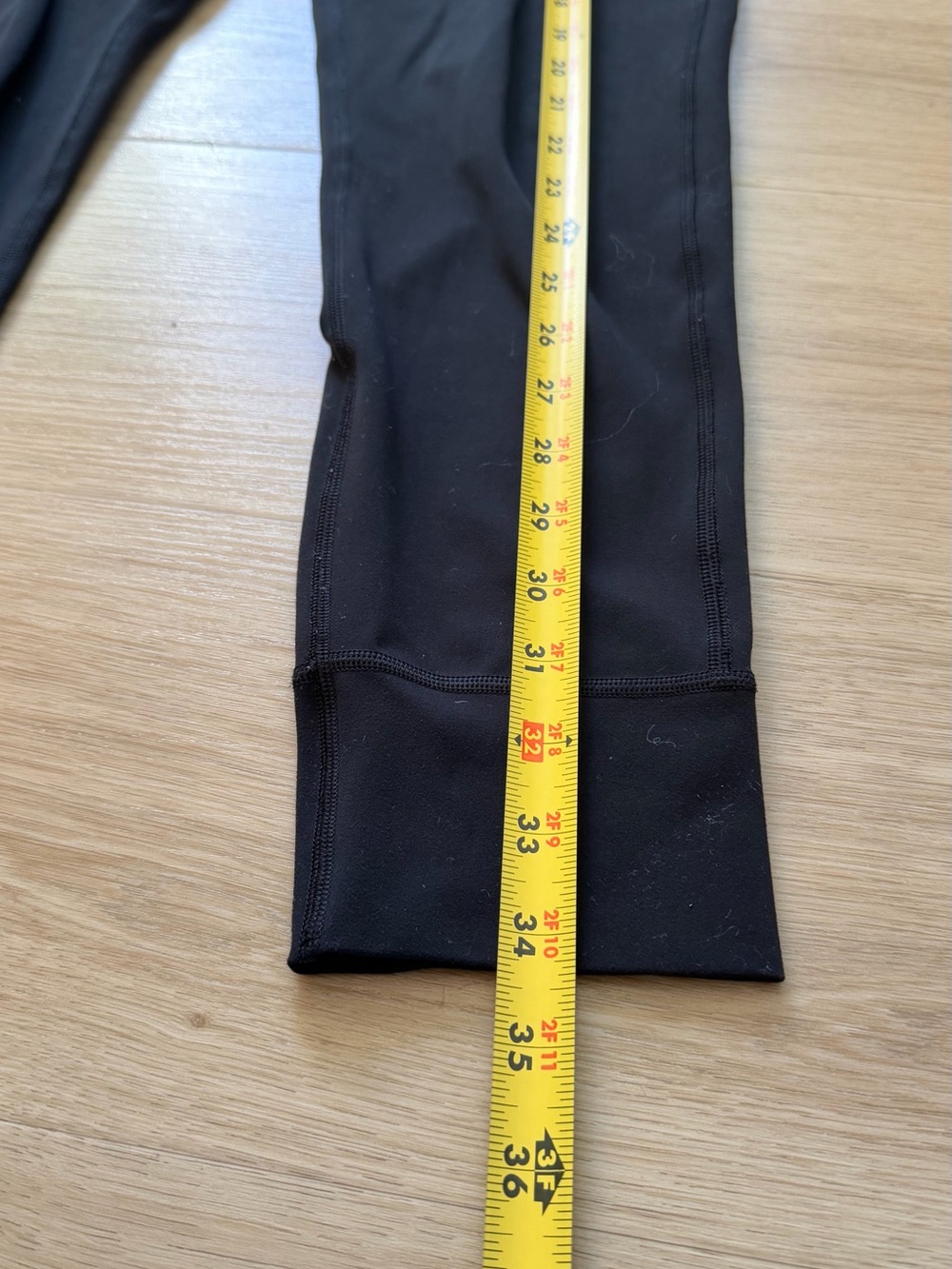 Vuori Black Women's Track Joggers - Picture 3 of 9